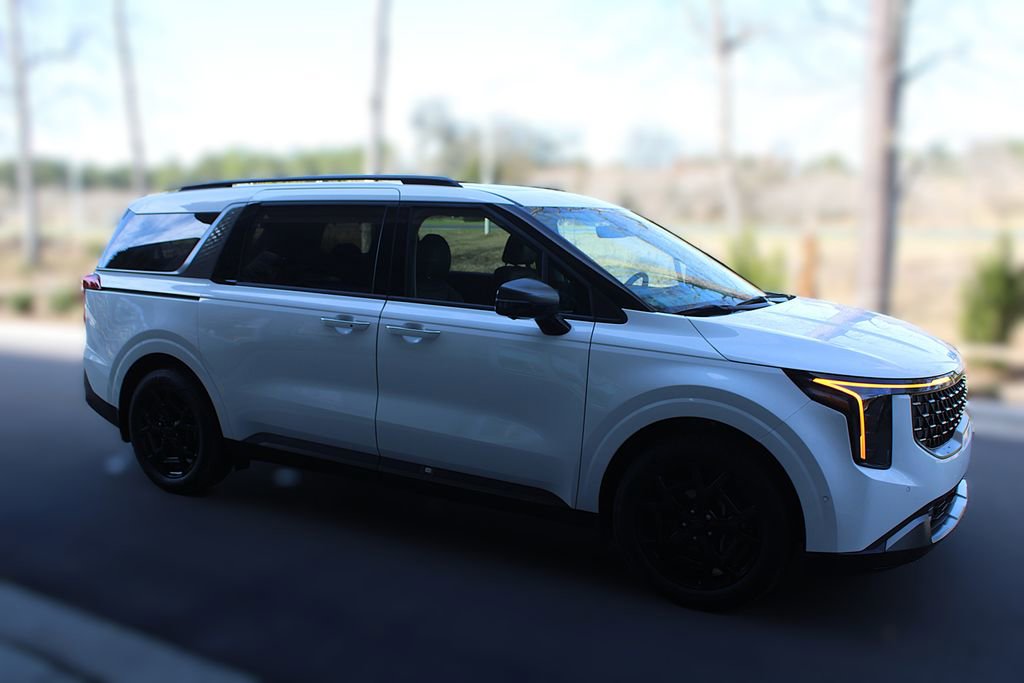 New 2026 Kia Carnival SX w/ SX Dark Edition Package image 4