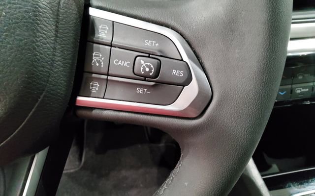 Used 2023 Jeep Compass Limited w/ Elite Group AWD/4WD image 25