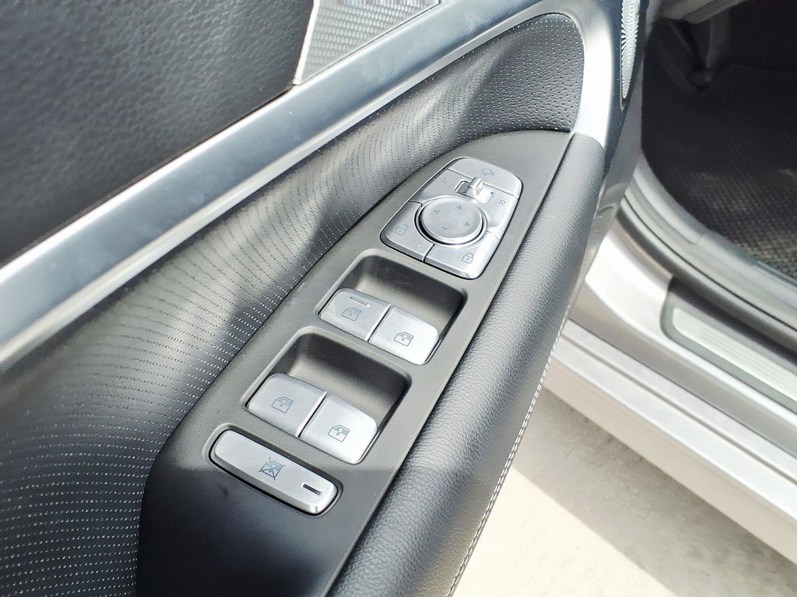 Certified 2026 Genesis G70 2.5T Prestige image 21