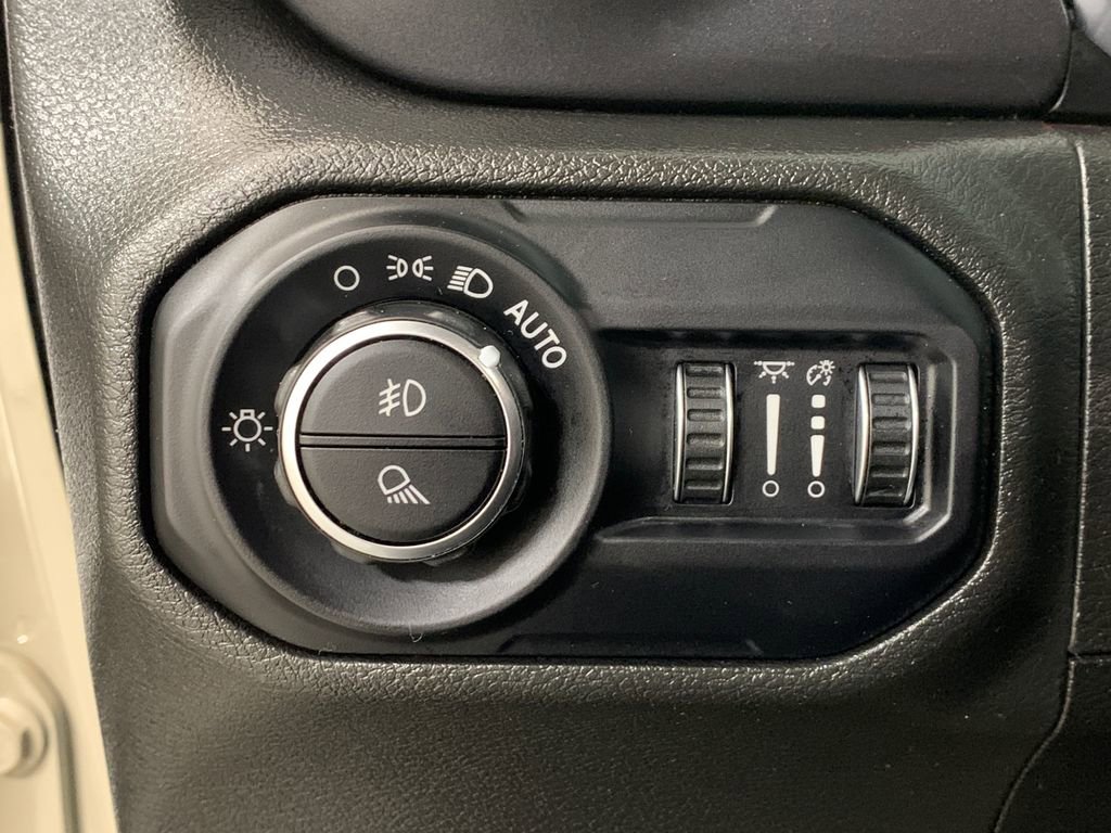 Used 2022 Jeep Gladiator Sport image 22