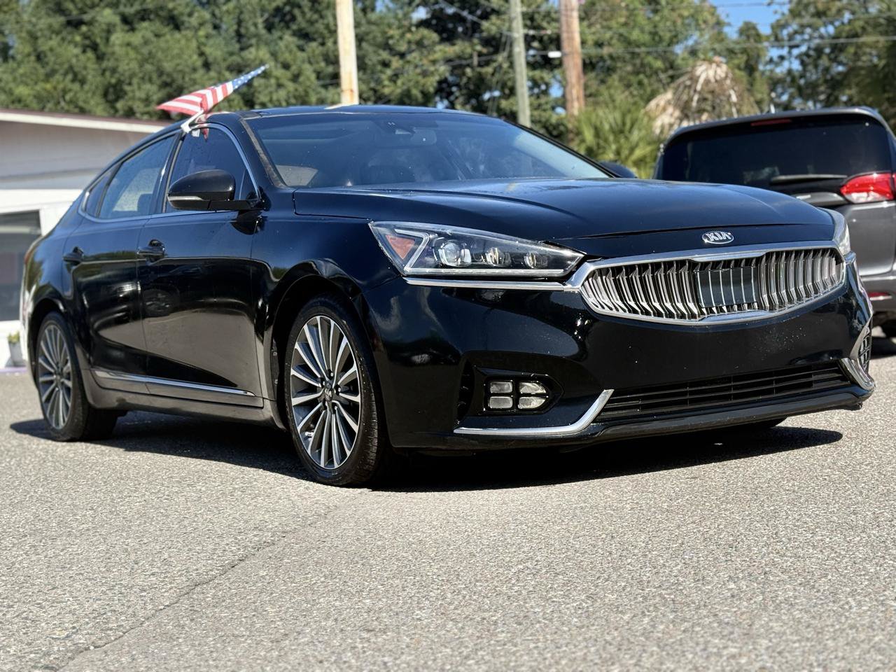 Used 2017 Kia Cadenza Technology FWD image 6