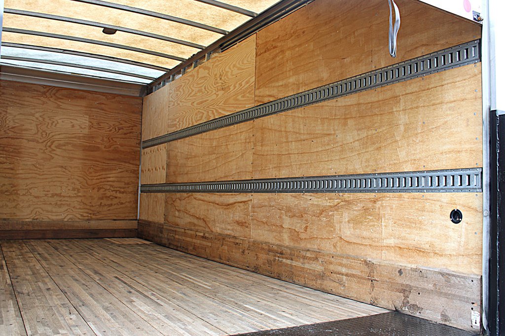 Used 2019 Isuzu NPR image 13