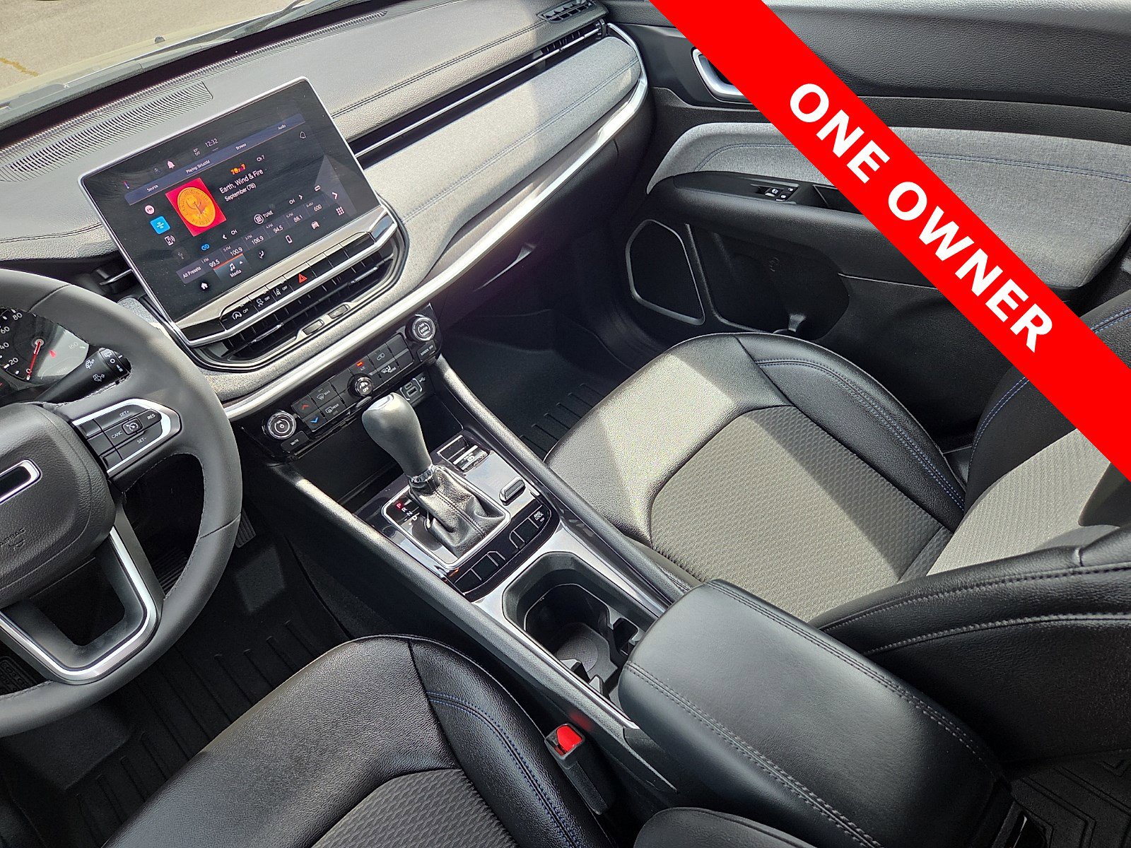 Used 2024 Jeep Compass Latitude AWD/4WD image 12