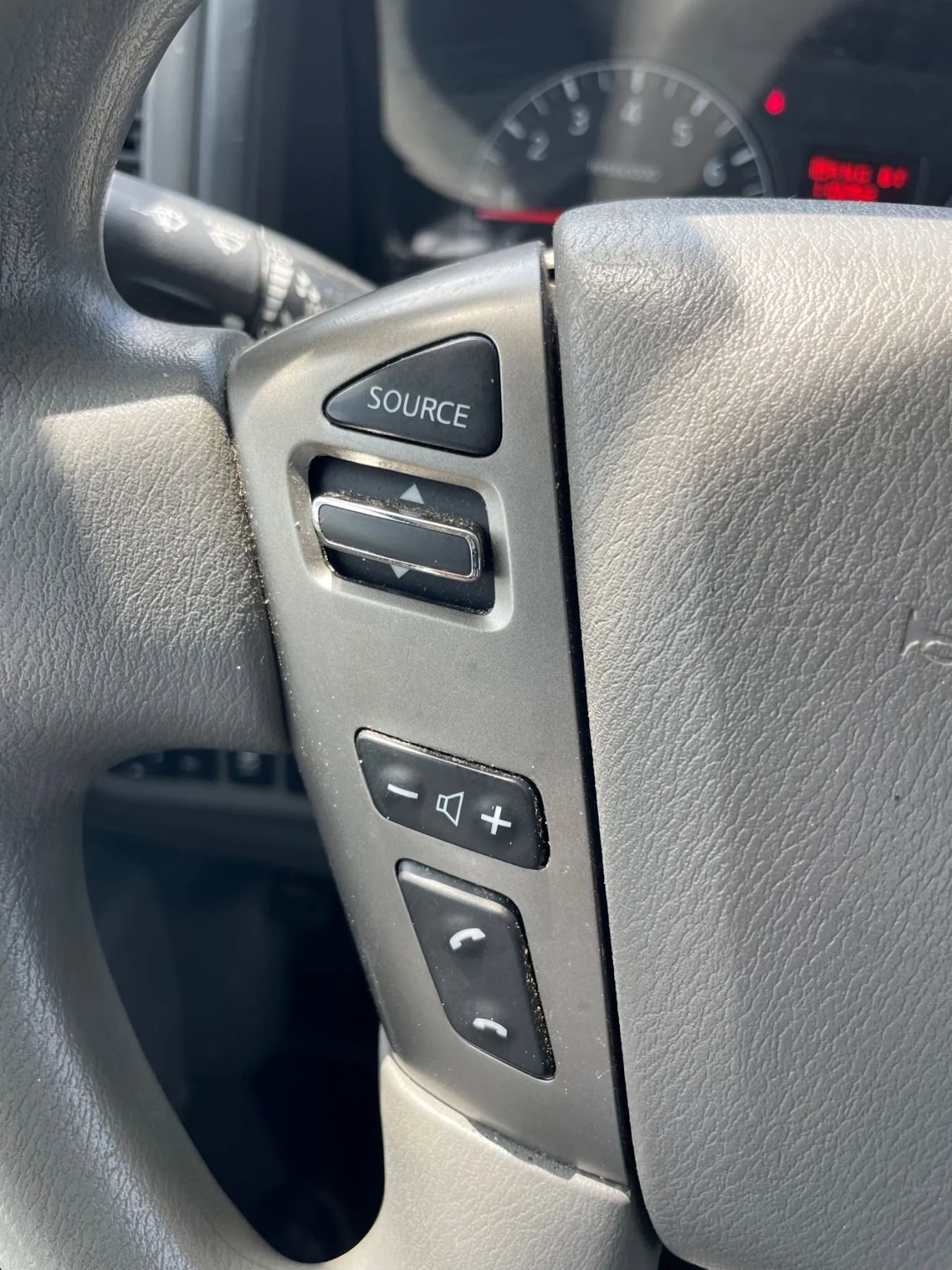 Used 2020 Nissan NV 2500 SV w/ Back Door Glass Package image 18