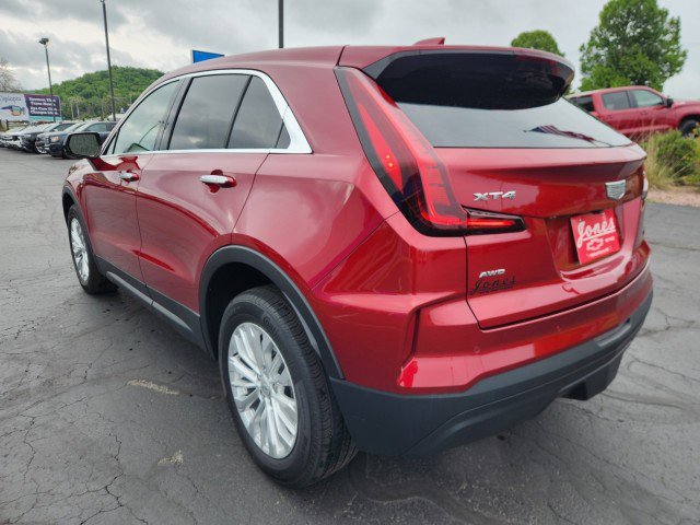 Used 2024 Cadillac XT4 Luxury image 3
