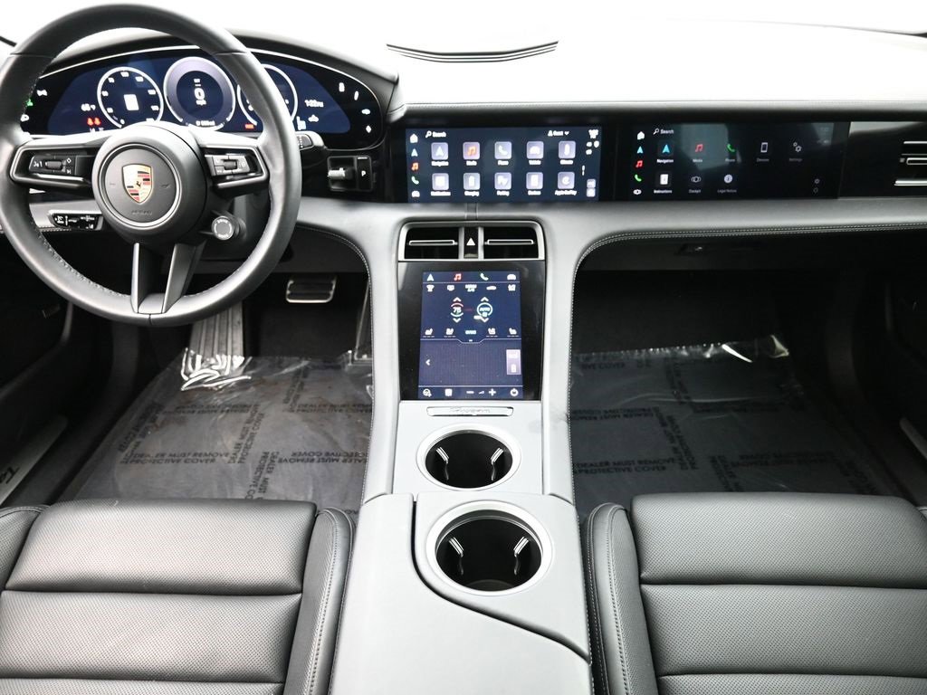 Used 2025 Porsche Taycan image 6