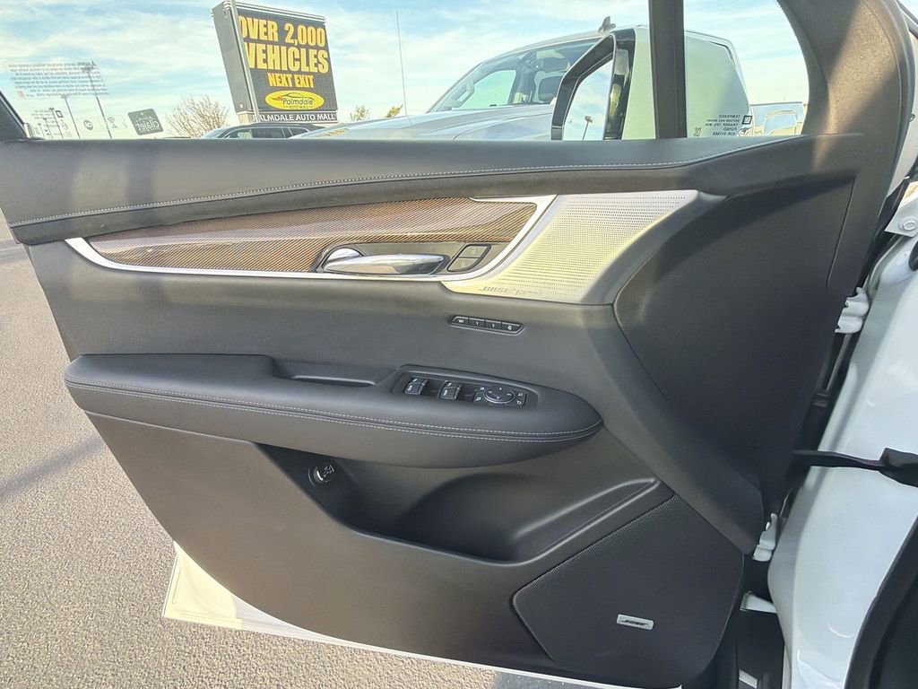 Certified 2025 Cadillac XT6 Sport w/ Platinum Package AWD/4WD image 23