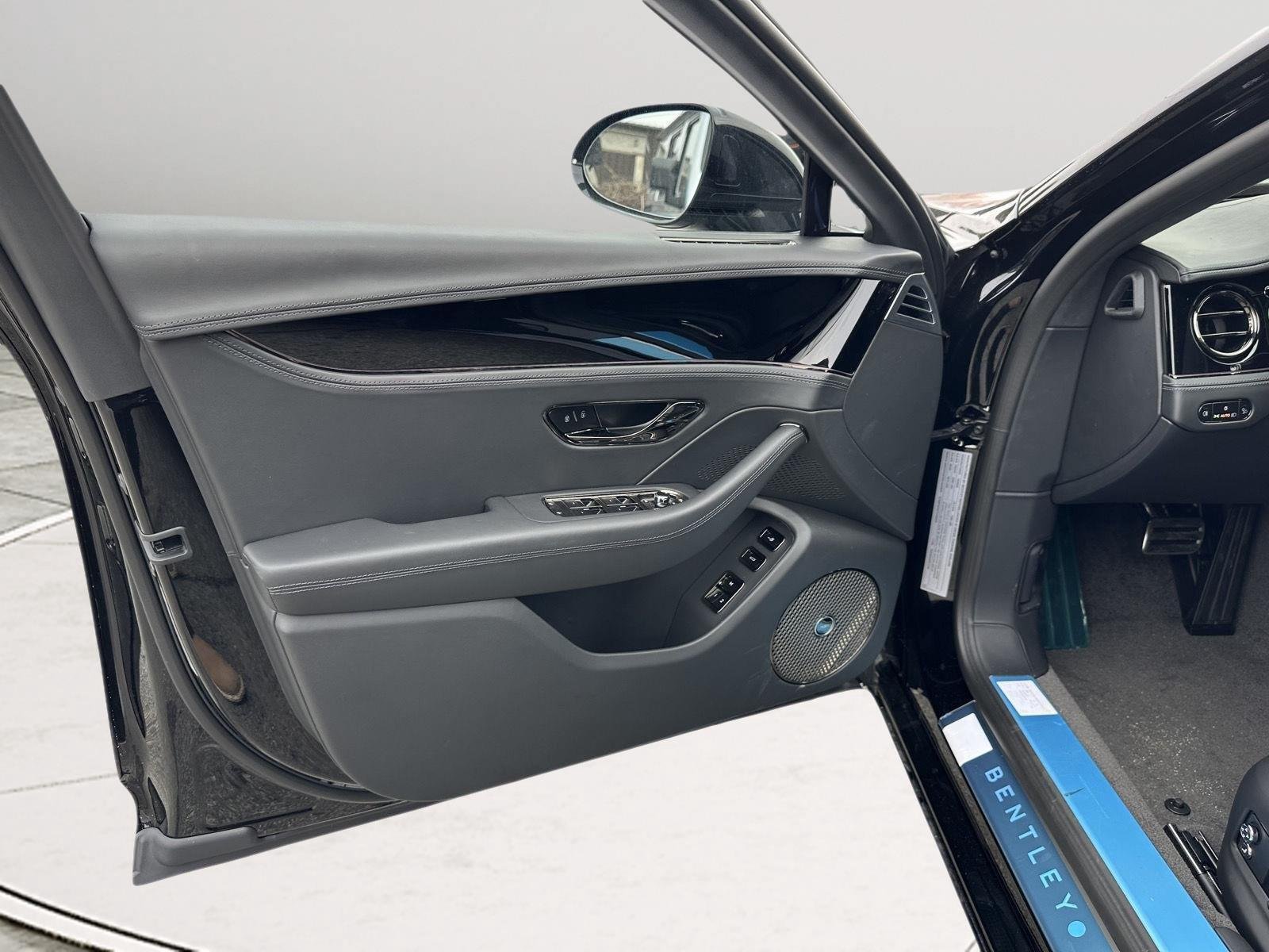 New 2026 Bentley Flying Spur V8 AWD/4WD image 57