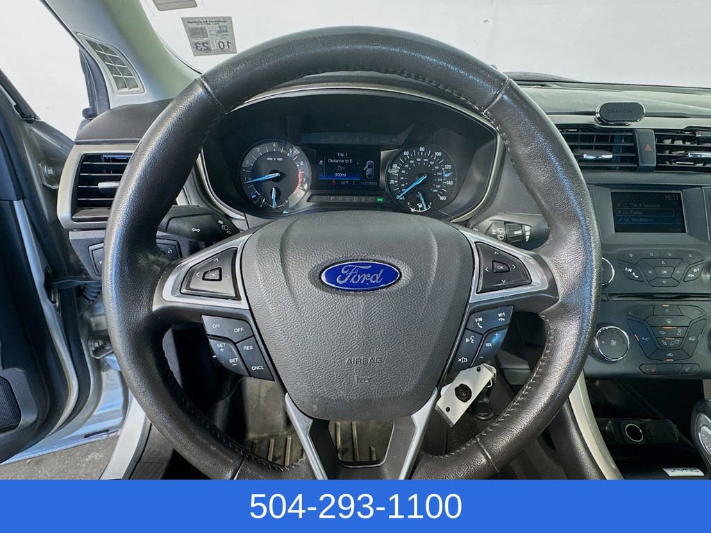 Used 2016 Ford Fusion SE w/ Equipment Group 202A image 11