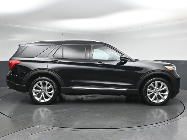 Used 2023 Ford Explorer Platinum w/ Technology Package AWD/4WD image 8