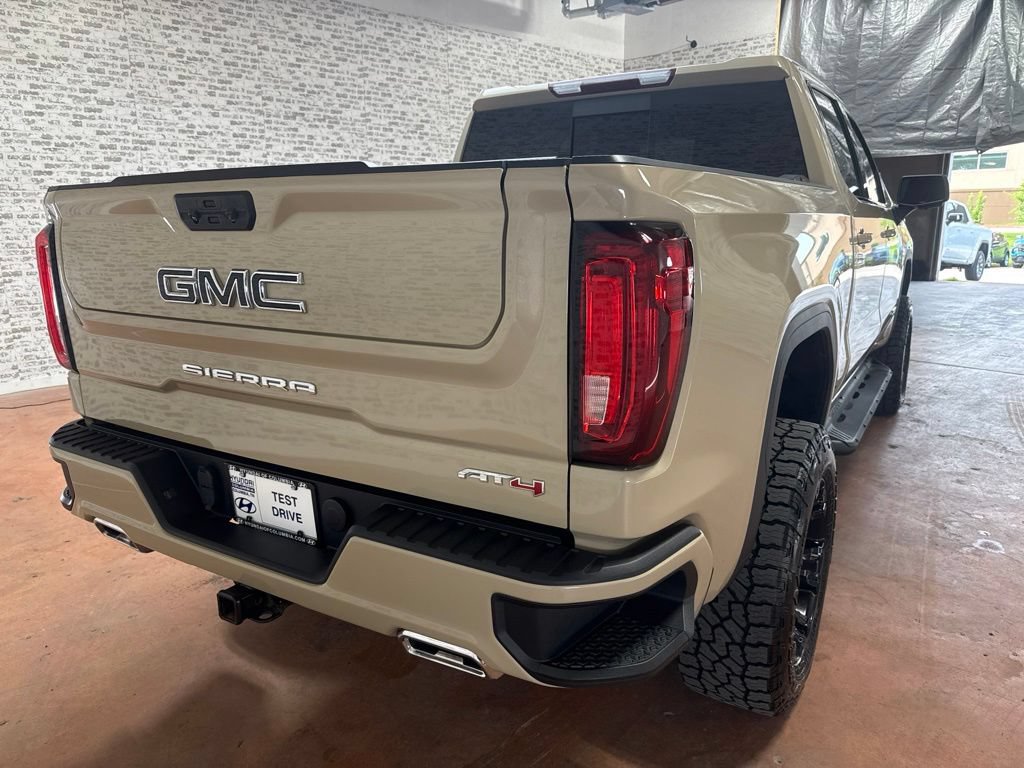 Used 2022 GMC Sierra 1500 AT4 w/ AT4 Preferred Package AWD/4WD image 7