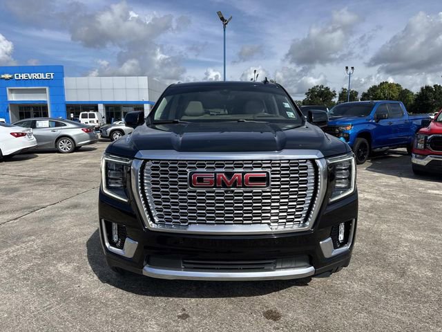 Used 2021 GMC Yukon XL Denali w/ Denali Premium Package image 4