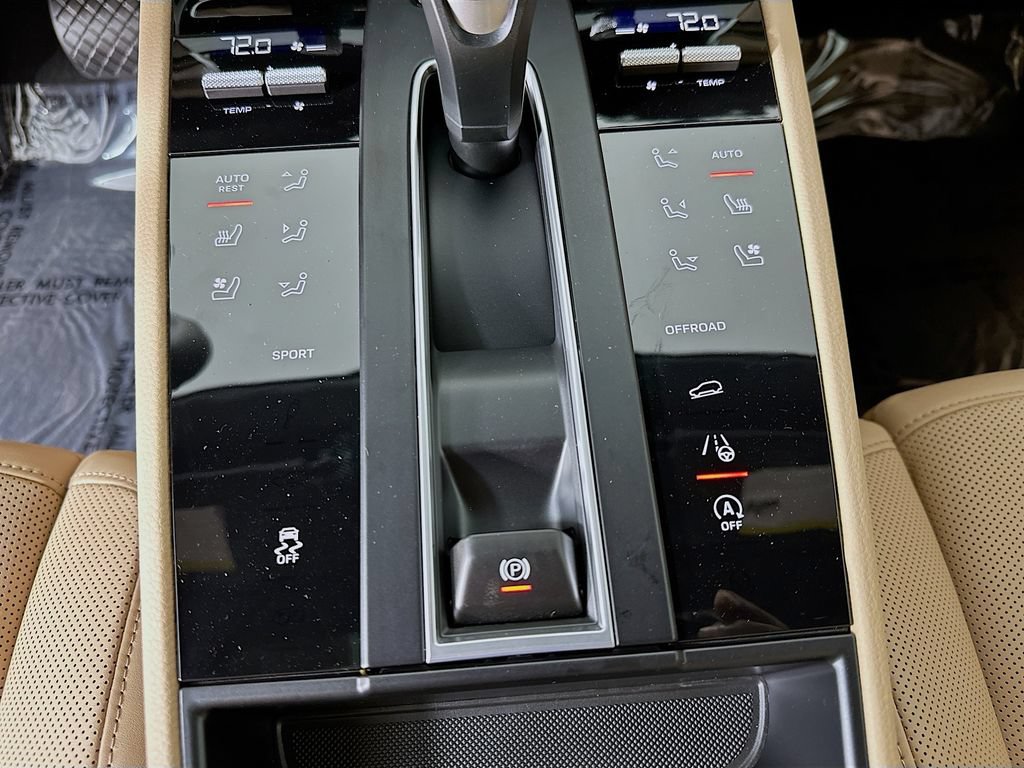 Certified 2026 Porsche Macan AWD/4WD image 23