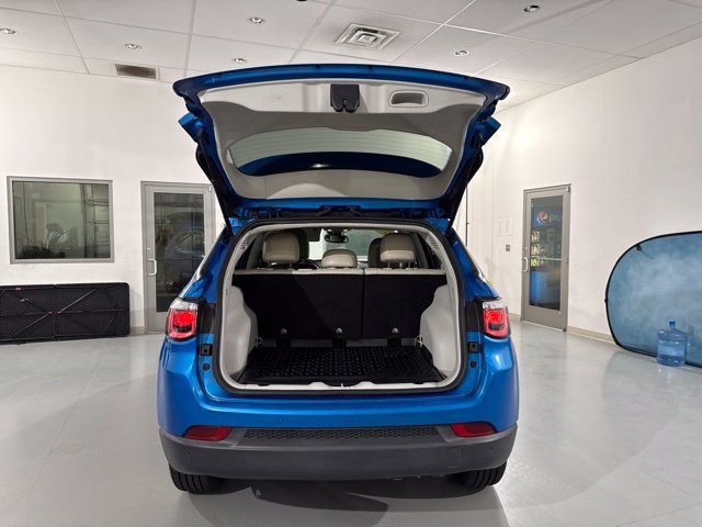 Used 2020 Jeep Compass Latitude FWD image 9