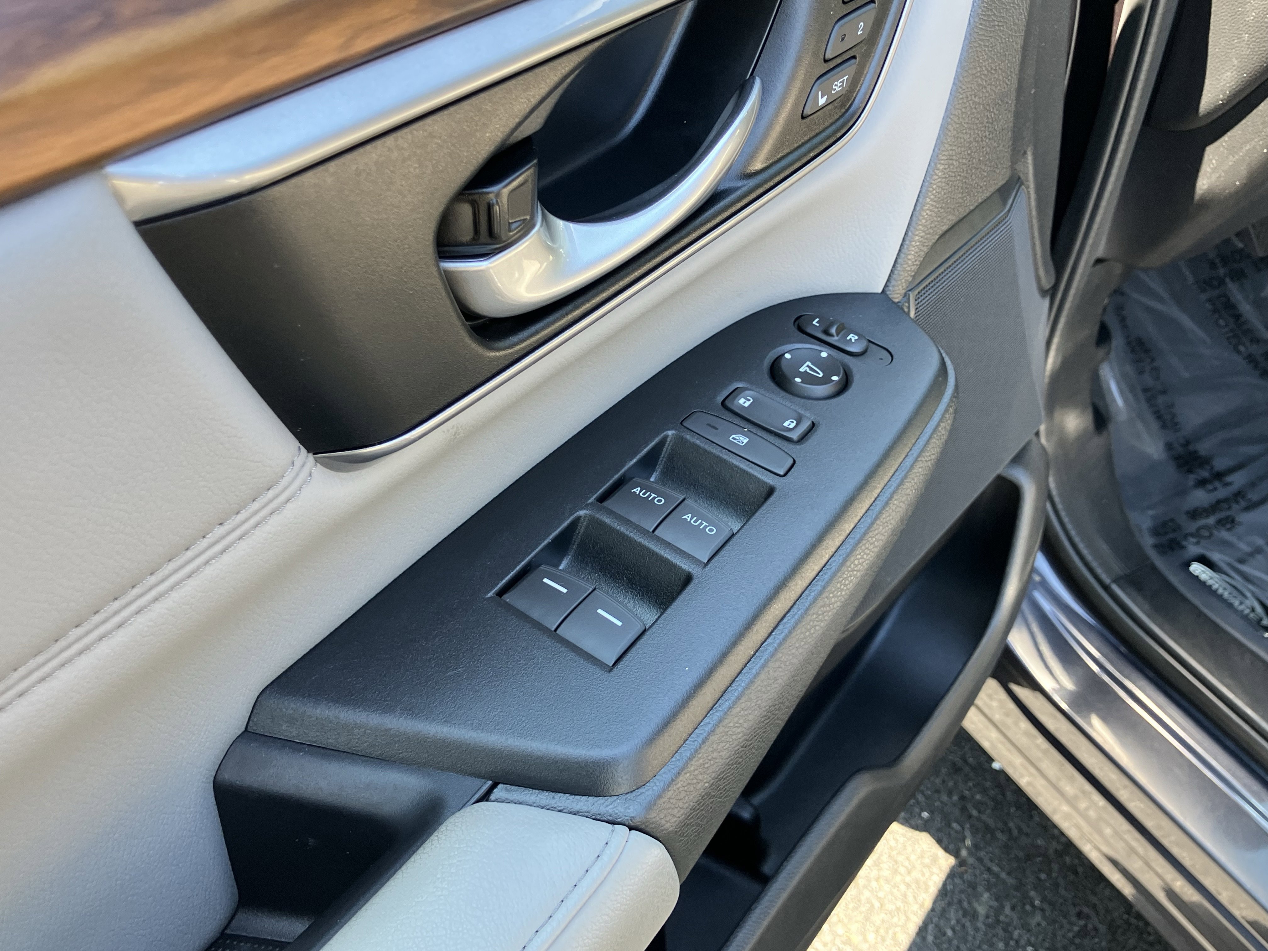 Used 2019 Honda CR-V Touring image 15