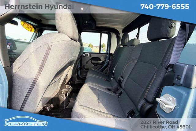 Used 2025 Jeep Gladiator Nighthawk image 20