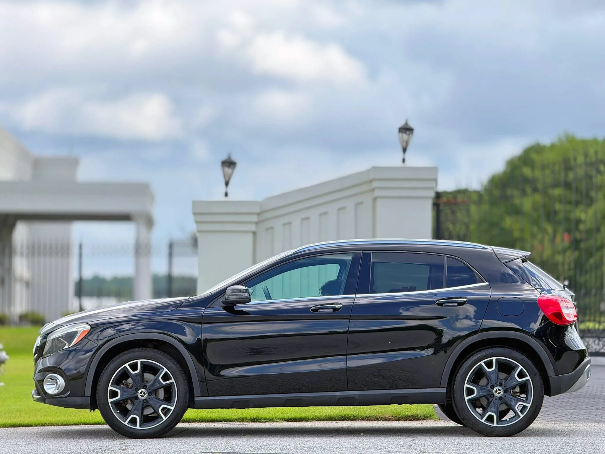 Used 2020 Mercedes-Benz GLA 250 w/ Premium Package image 7
