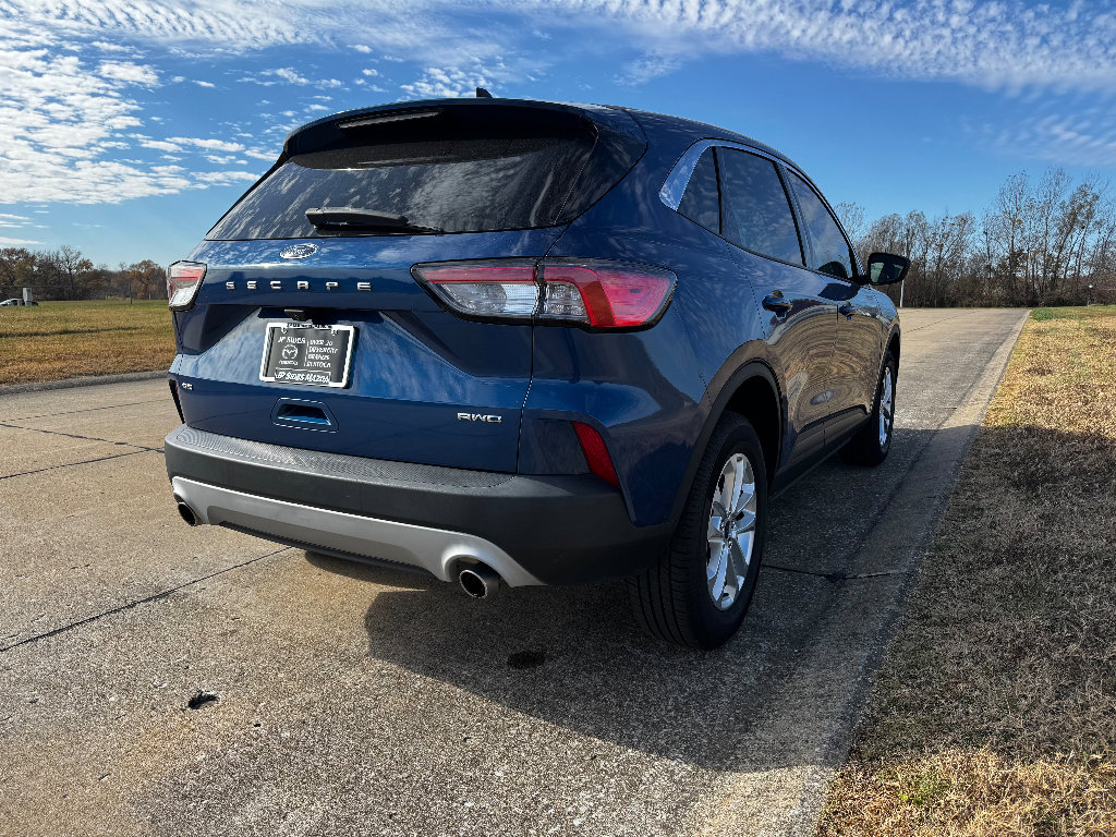 Used 2022 Ford Escape SE w/ Cold Weather Package AWD/4WD image 6