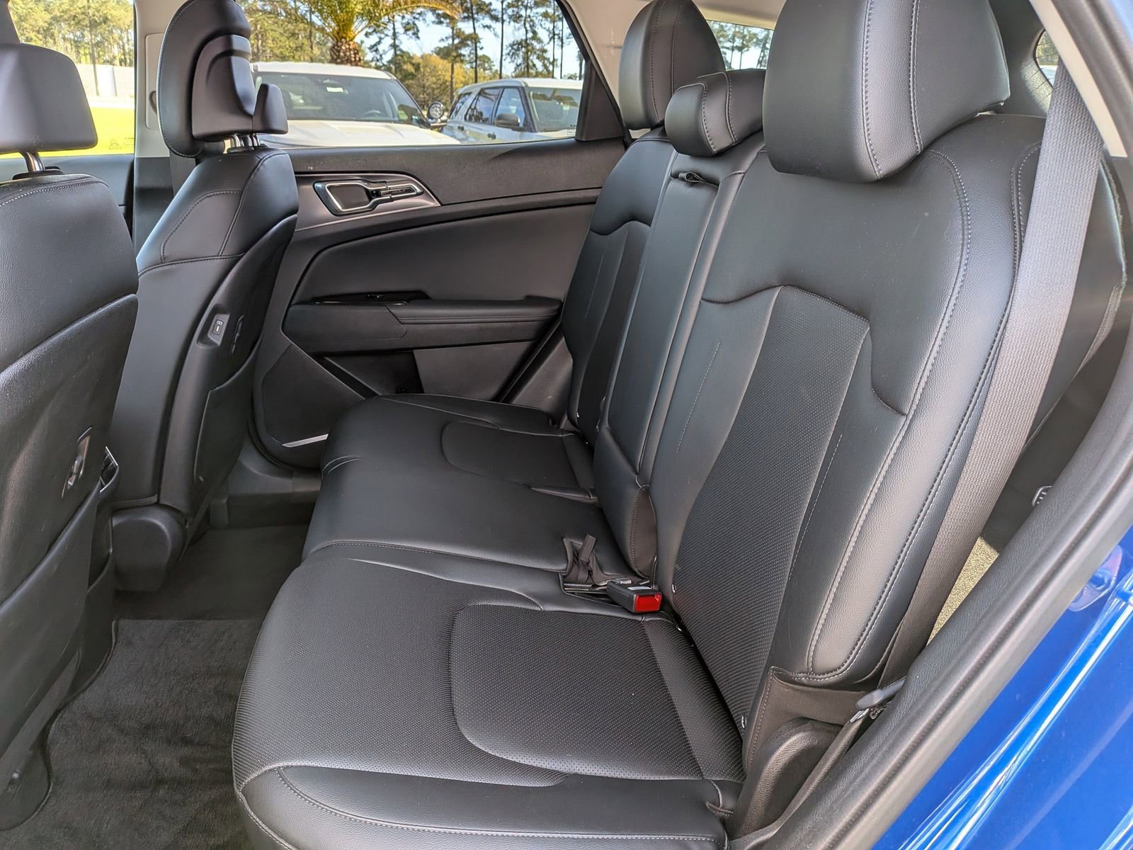 Used 2023 Kia Sportage SX image 8