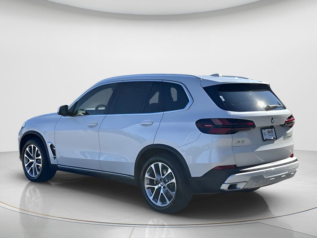 New 2026 BMW X5 xDrive40i w/ Parking Assistance Package image 11