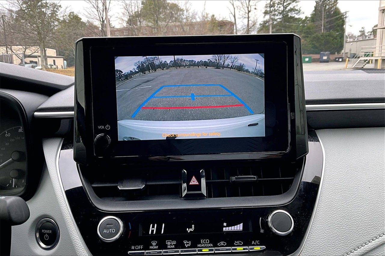 Used 2024 Toyota Corolla LE image 12