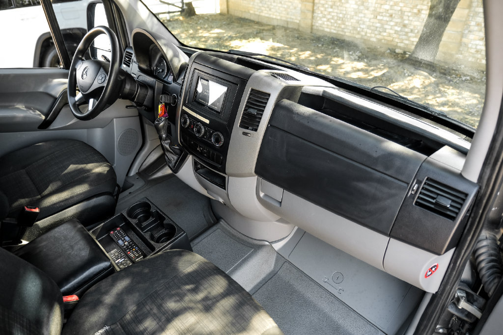 Used 2015 Mercedes-Benz Sprinter 2500 image 23