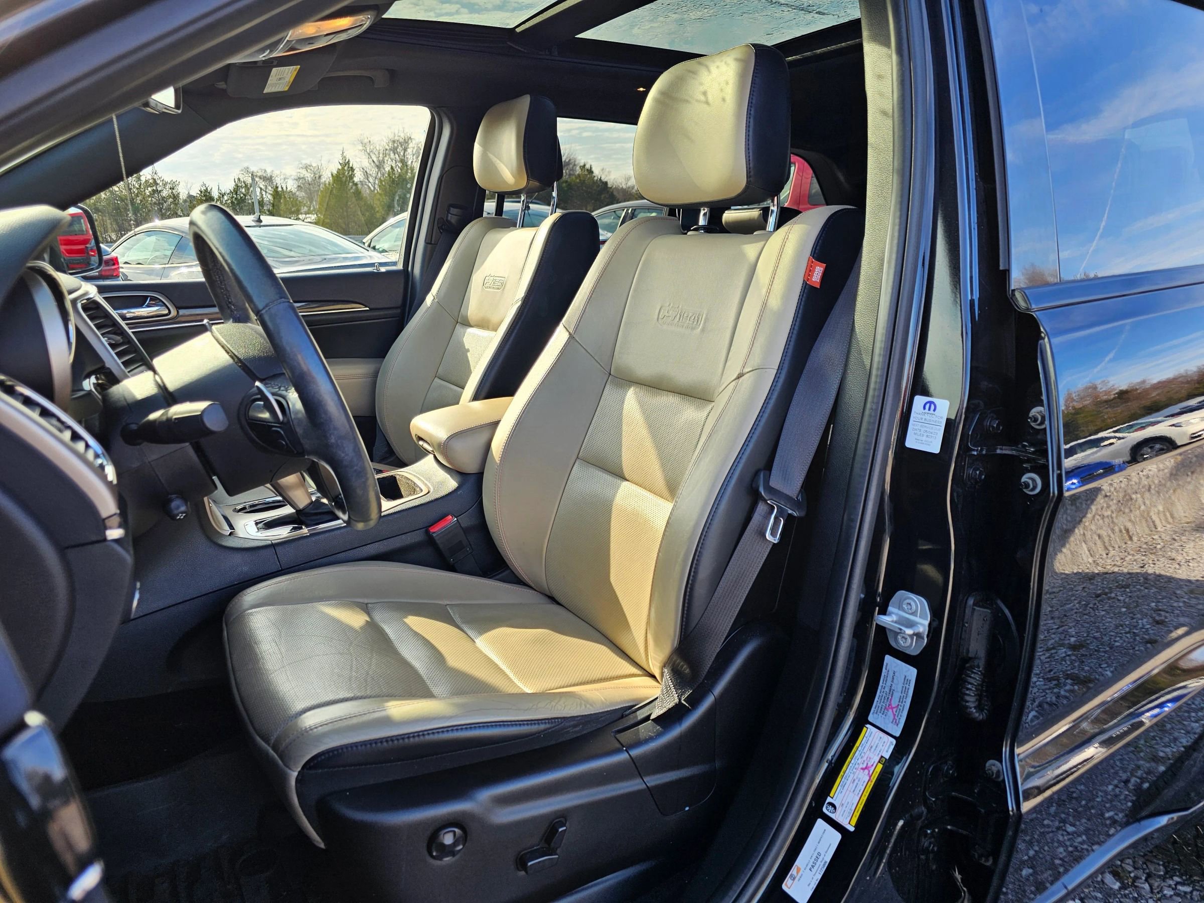 Used 2016 Jeep Grand Cherokee Limited 75th Anniversary image 3