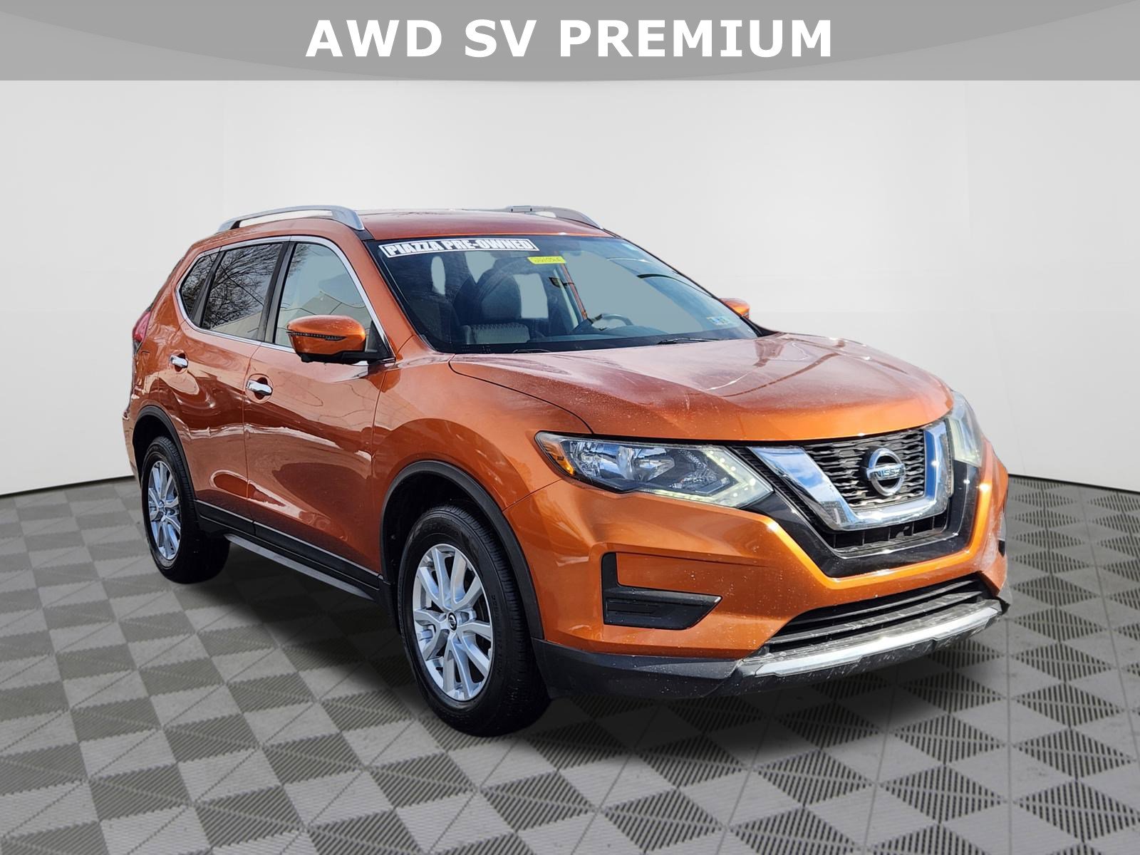 Used 2017 Nissan Rogue SV w/ SV Premium Package image 1