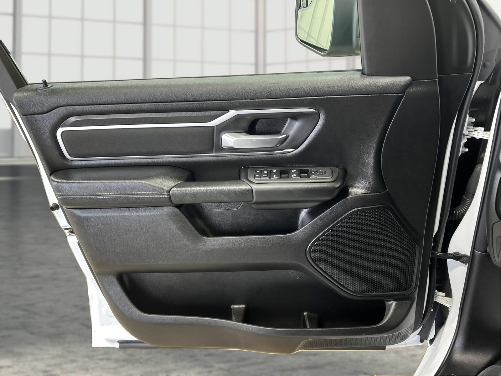 Used 2025 RAM 1500 Big Horn AWD/4WD image 17