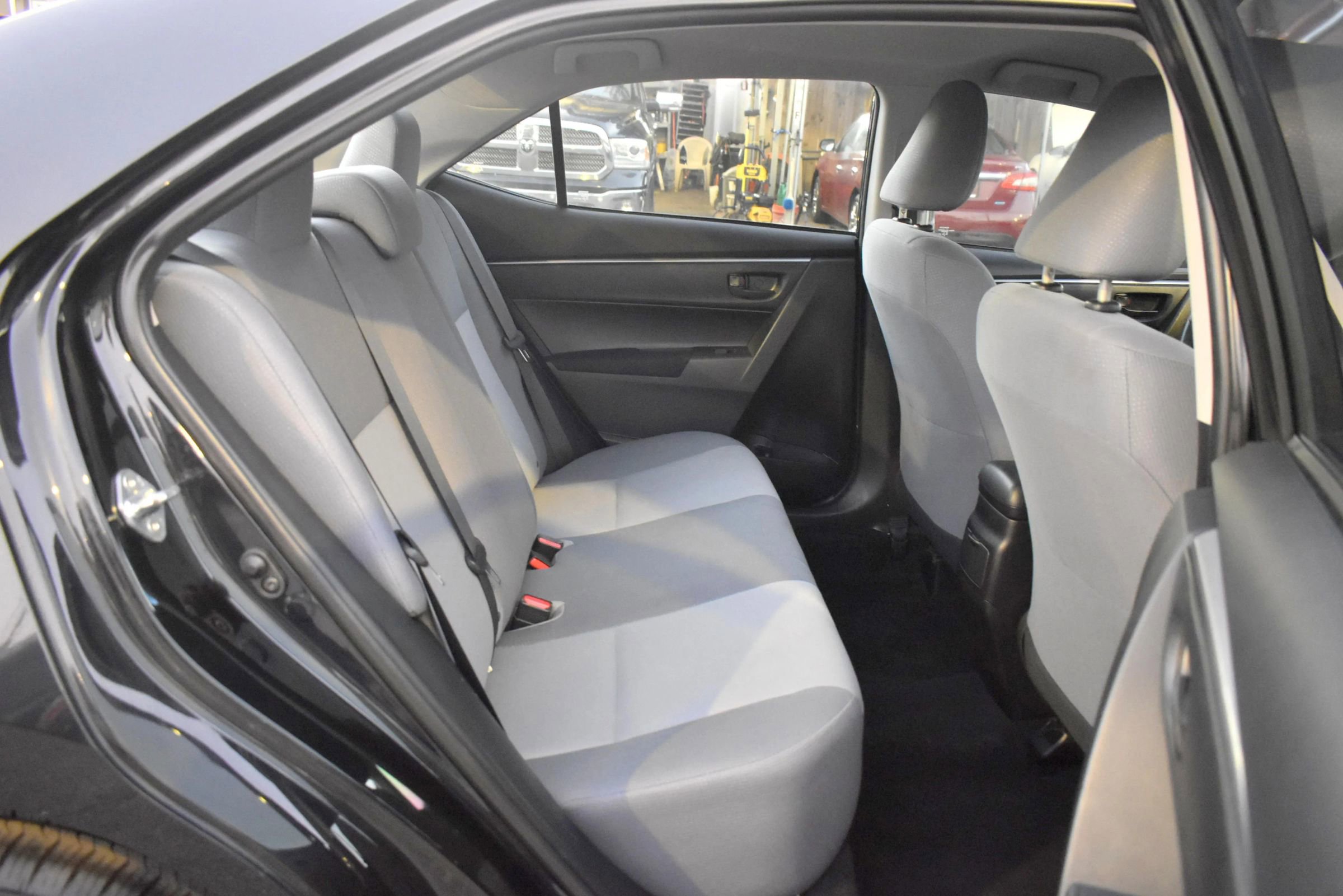 Used 2015 Toyota Corolla L image 15