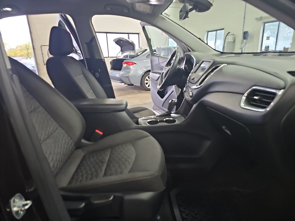 Used 2020 Chevrolet Equinox LT AWD/4WD image 10