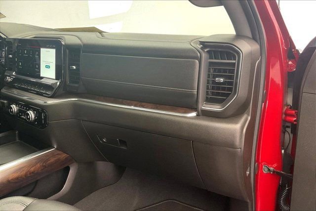 Used 2024 GMC Sierra 2500 SLT w/ SLT Premium Package AWD/4WD image 15