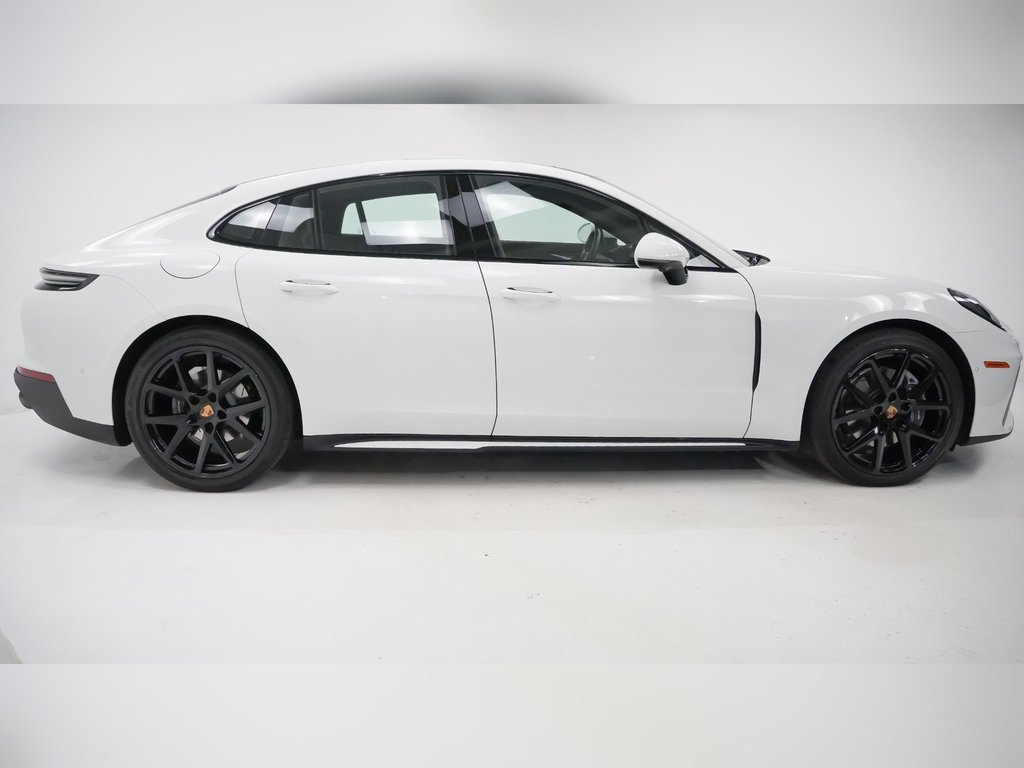 Certified 2025 Porsche Panamera 4 image 9