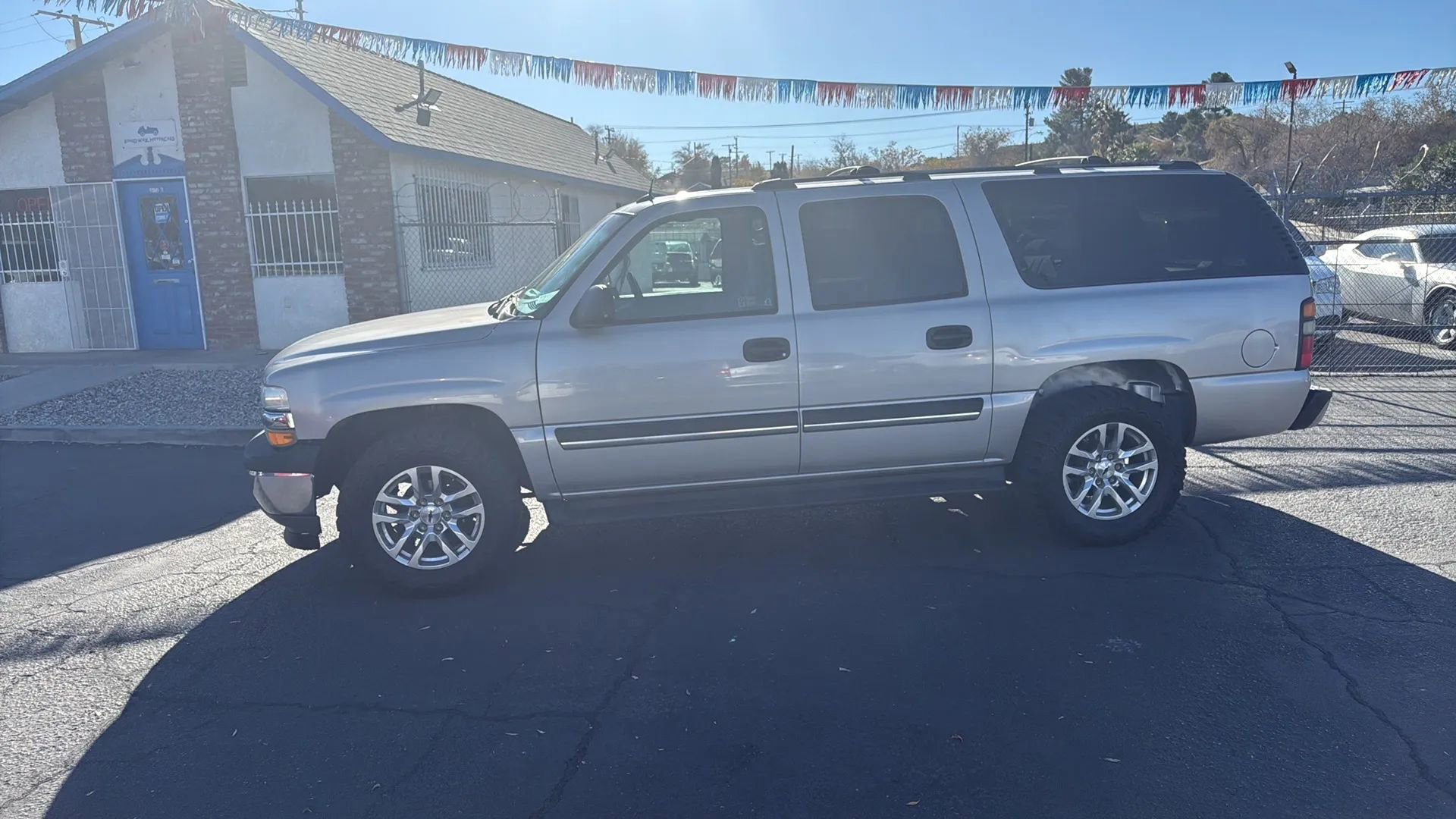 Used 2005 Chevrolet Suburban LS w/ Cargo Package image 5