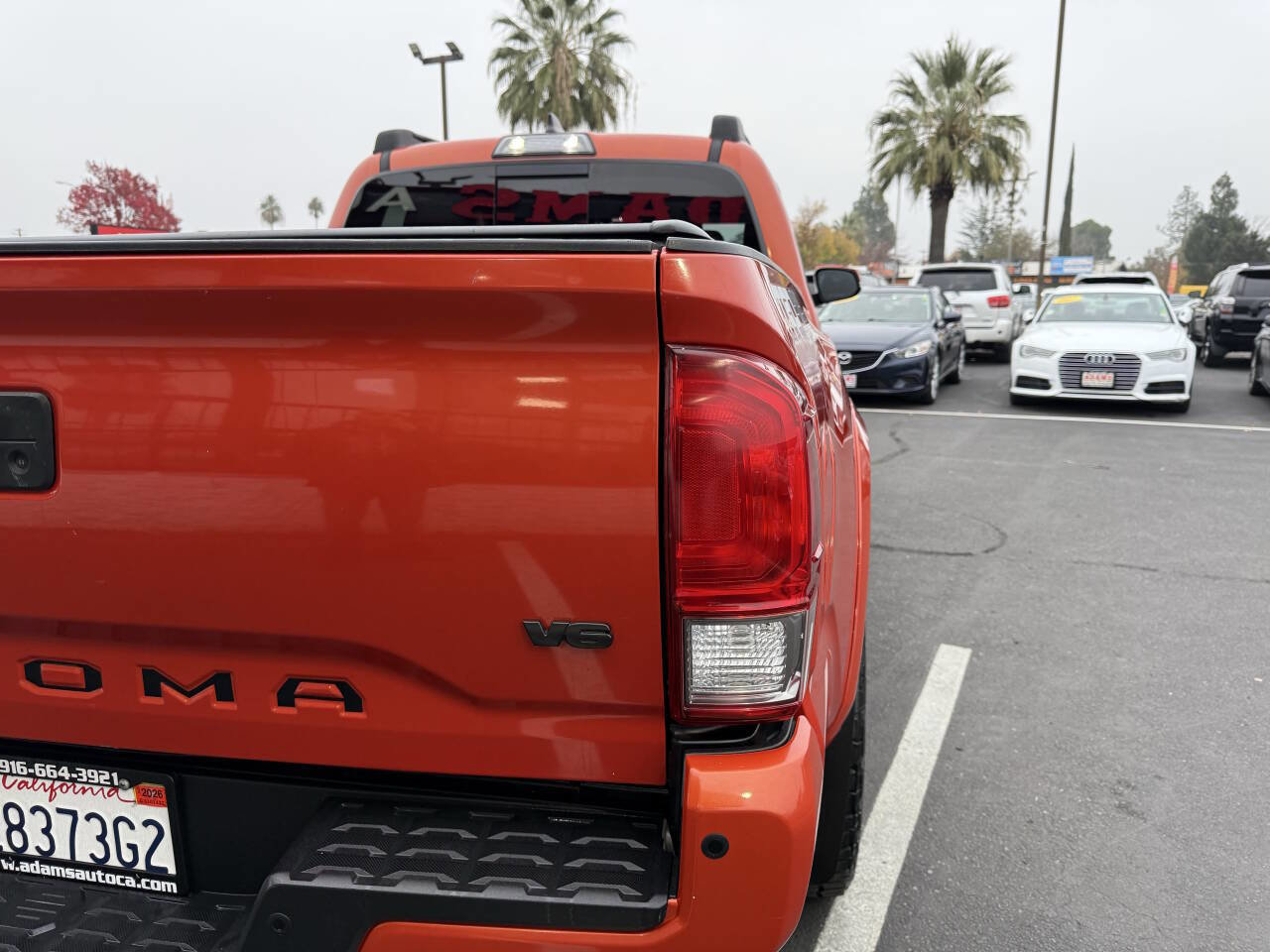 Used 2017 Toyota Tacoma TRD Sport image 29