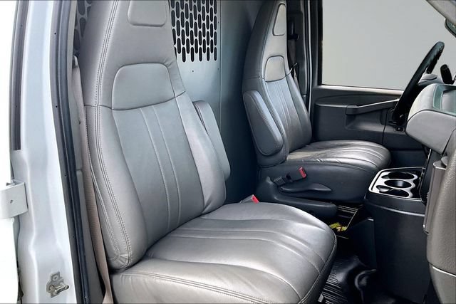 Used 2023 GMC Savana 2500 Extended RWD image 26