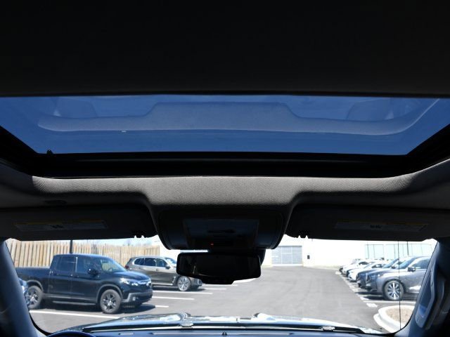 Used 2015 GMC Sierra 1500 Denali w/ Driver Alert Package image 25