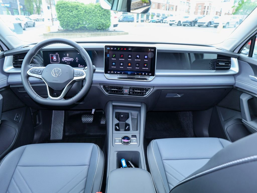 New 2026 Volkswagen Tiguan SE AWD/4WD image 17
