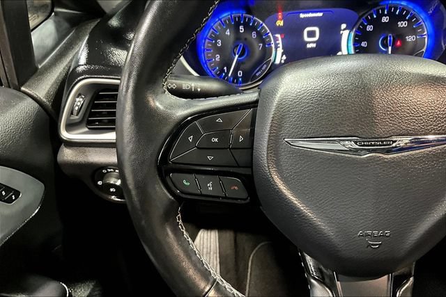 Used 2020 Chrysler Pacifica Touring-L Plus w/ S Appearance Package FWD image 10