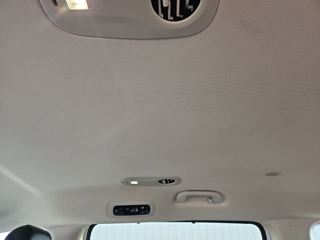 Used 2023 Chrysler Pacifica Touring-L FWD image 36