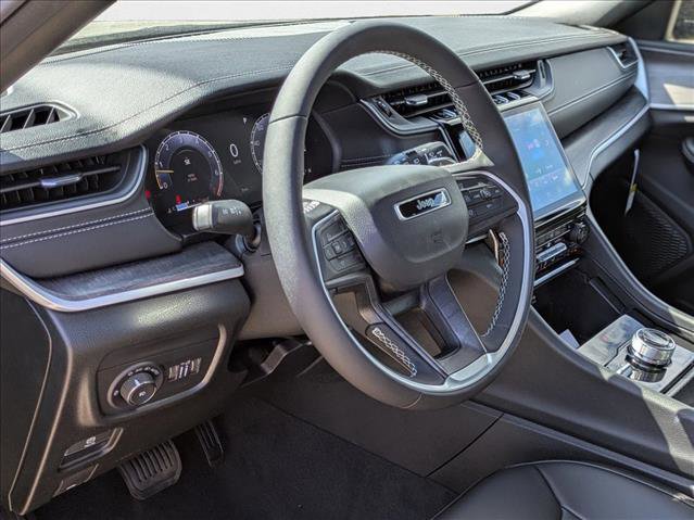 New 2025 Jeep Grand Cherokee L Limited w/ Black Appearance Package image 3