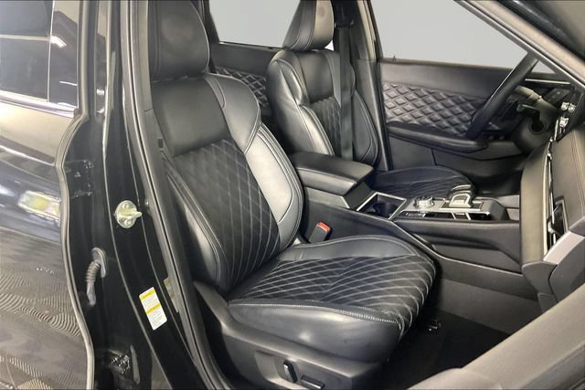Used 2023 Mitsubishi Outlander SEL FWD image 28