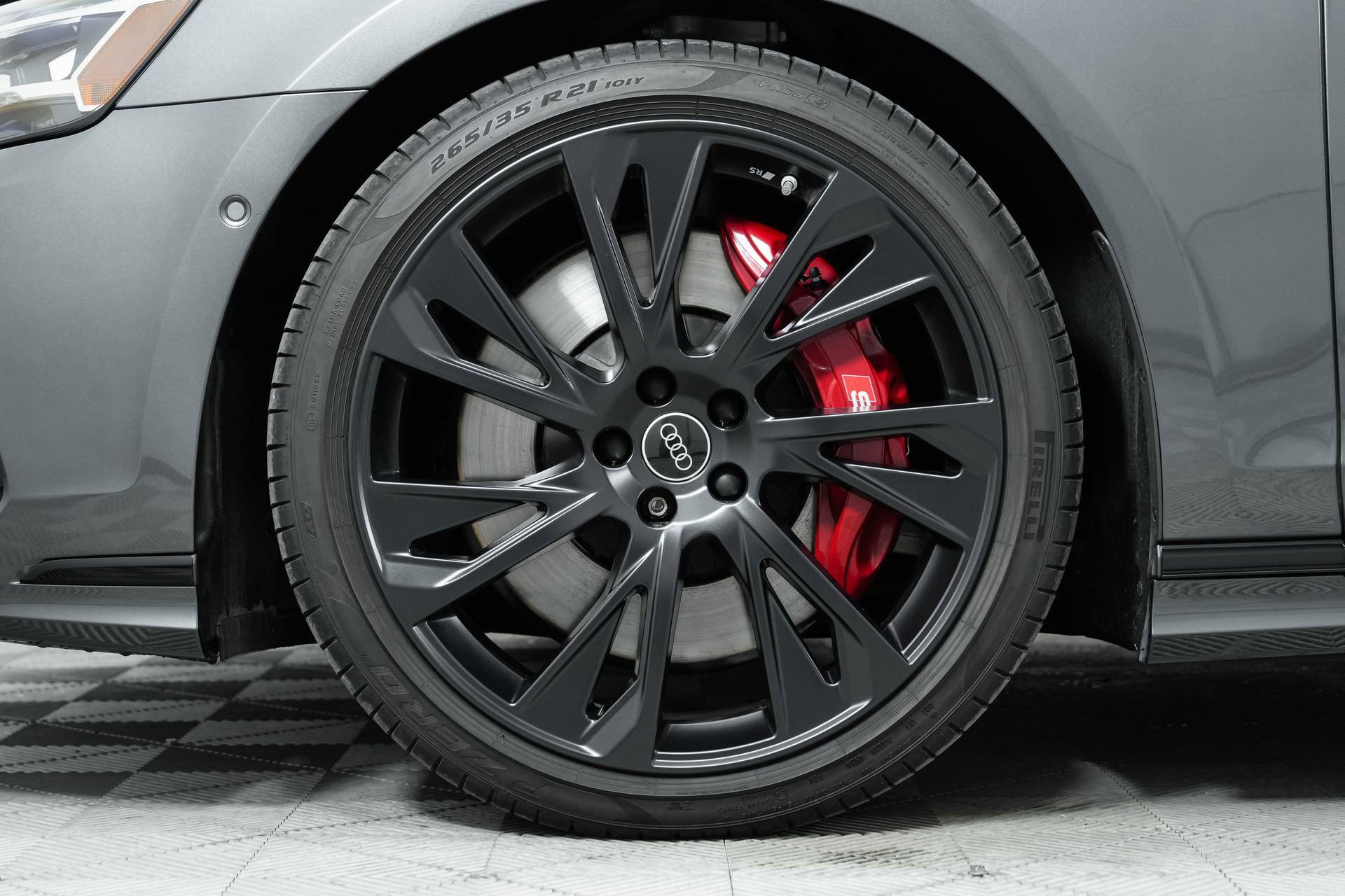 Used 2025 Audi S8 AWD/4WD image 33