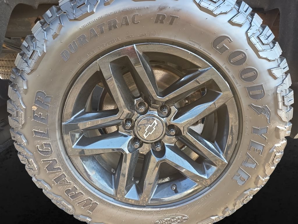 Used 2018 Chevrolet Silverado 1500 LT w/ All Star Edition AWD/4WD image 13