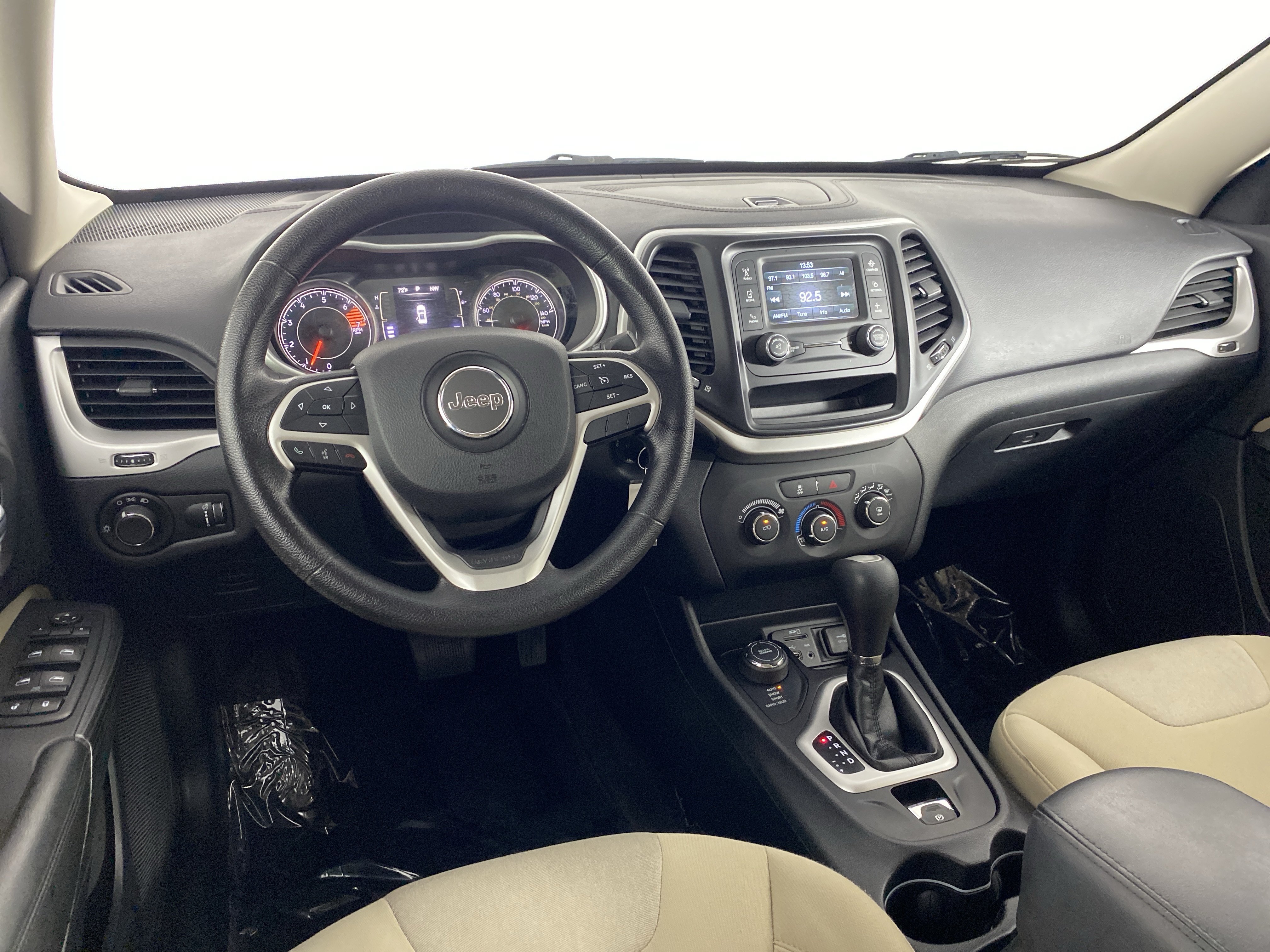 Used 2016 Jeep Cherokee Sport AWD/4WD image 17