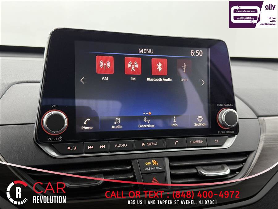 Used 2024 Nissan Altima 2.5 SV FWD image 25