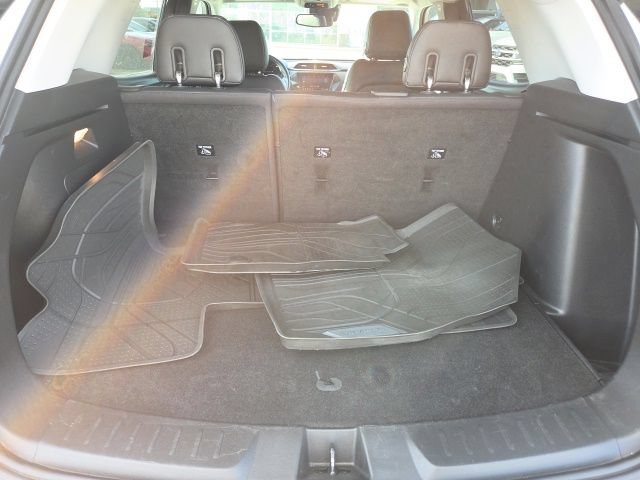Used 2021 Chevrolet TrailBlazer LT w/ Premium Seating Package FWD image 21