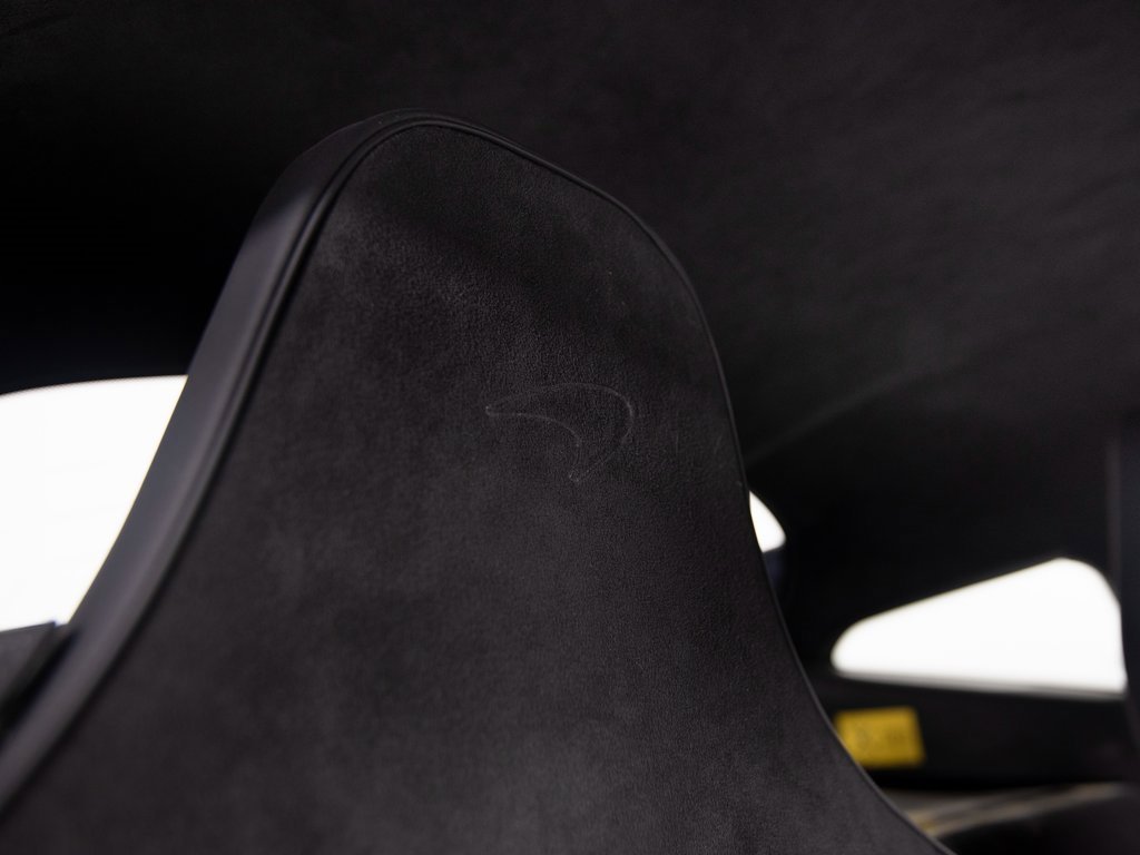 Used 2024 McLaren Artura image 31