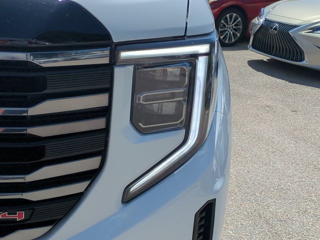 Used 2025 GMC Sierra 1500 AT4 w/ AT4 Premium Package AWD/4WD image 10