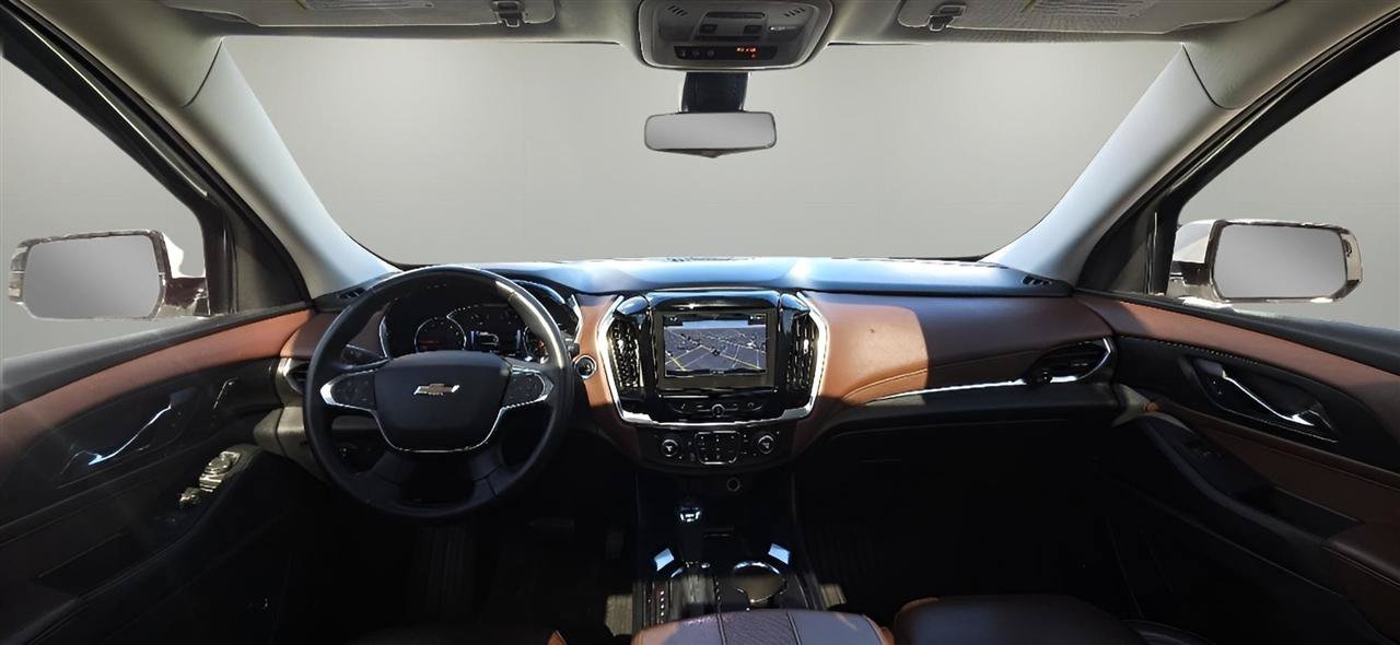 Used 2018 Chevrolet Traverse High Country AWD/4WD image 16